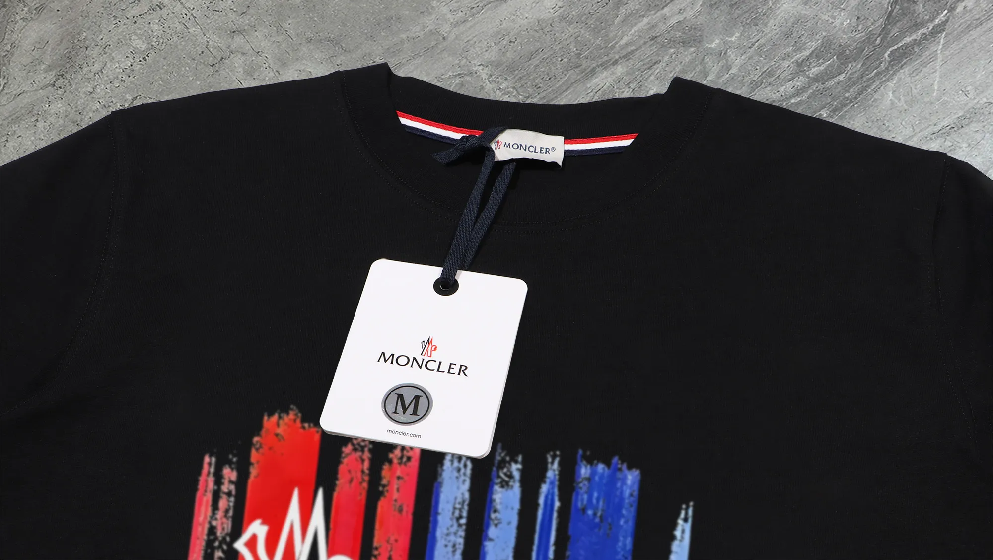【 In Stock】 〖 𝐌𝐎𝐍𝐂𝐋𝐄𝐑~ 〗 440g ， 😎 ， ， Factory 2025 T ， ， Premium LOGO， Same Style ：Black White Size：S M L XL 2XL